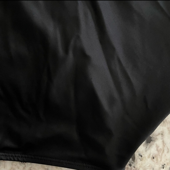 Torrid Black Mesh Inset Keyhole Back Wireless One-Piece Swimsuit 2X - Picture 12 of 16